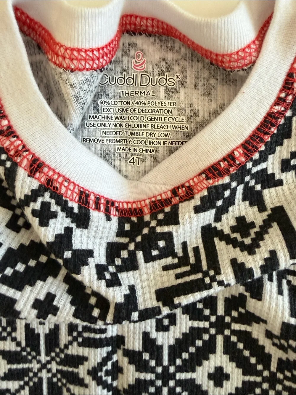 Cuddl Duds Girls Thermal: Black/White  Snowflake